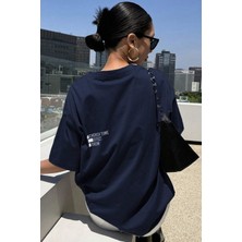 Trendypassion Only Trendwear Unisex Baskılı Tasarım Tshirt Kısa Kol Yumuşak Pamuklu Lacivert Renk