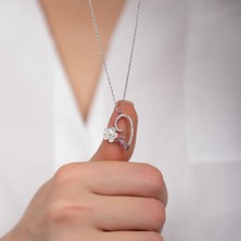 Hom Silver Jewelry 925 Ayar Gümüş Zirkon Taş Işlemeli Yapraklı Kalp Kadın Kolye HSJ0025