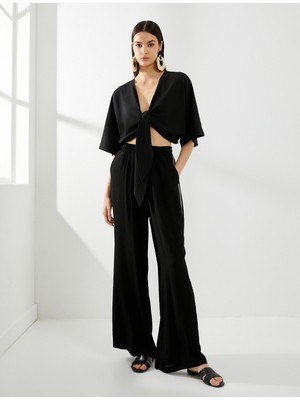 Koton Crop Bluz Önden Bağlama Detaylı Yarasa Kol