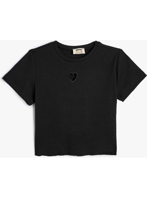 Koton Tişört Kısa Kollu Bisiklet Yaka Kalp Pencere Detaylı Kaşkorse