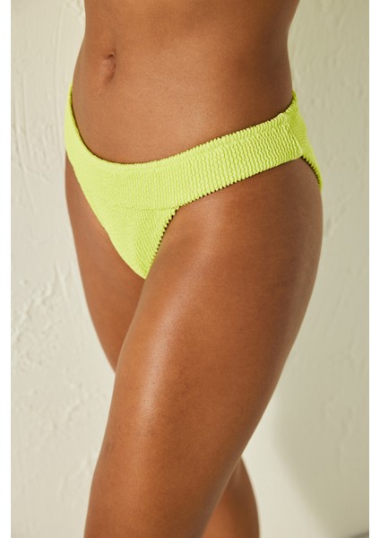 Pinole Super Neon Yeşili Bikini Altı