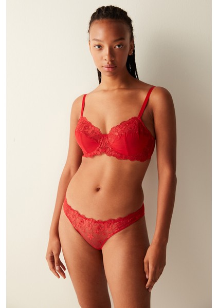 Curvy Nakış Detaylı Kırmızı Sütyen