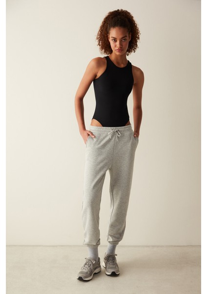 Siyah Halter Yaka Kolsuz Bodysuit fırsatları