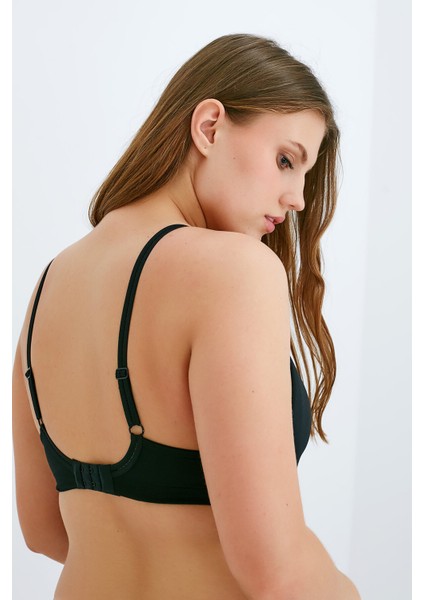 #Hiççamaşırı Iris Form Balensiz Toparlayıcı Siyah Sütyen fırsatları