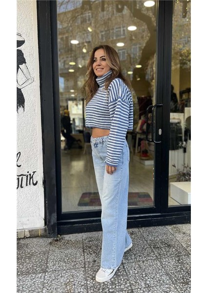 Açık Mavi Boru Paça Geniş Kesim Jean modelleri