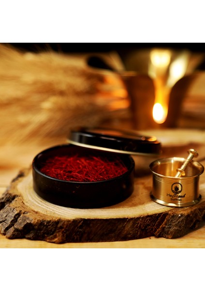 Organik İran Safranı 3 gr Süper Negin + 1 Havan fırsatları