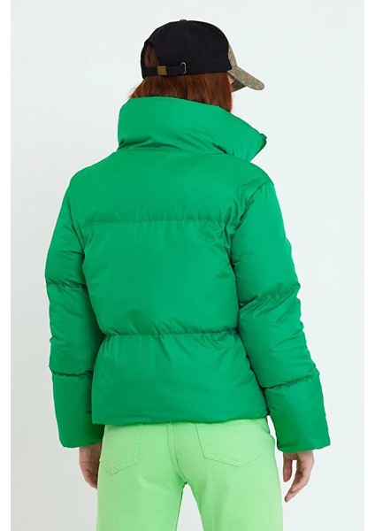 Kadın Yeşil Owersize Dolumlu Şişme Su Geçirmez Mont fiyatları