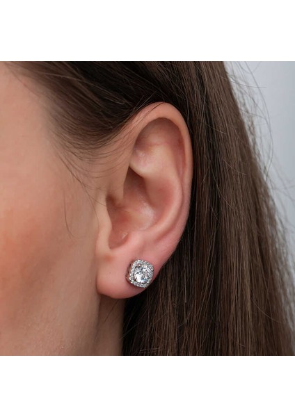 Gümüş Kare Montür Pırlanta Çivilii Modeli Küpe fırsatları