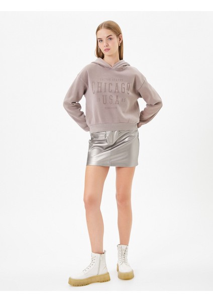 Kapşonlu Crop Kolej Sweatshirt Soluk Efektli Baskılı Pamuklu