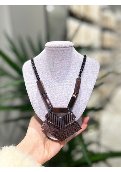 Siyah Mor Yansımalı Zincir Kolye