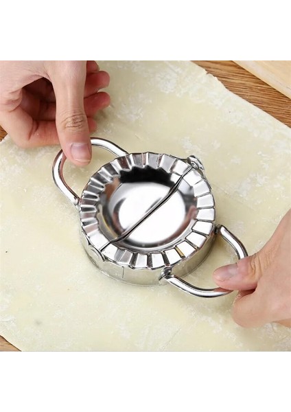 9.5cm Tarzı Hamur Aletleri Jiaozi Maker Kalıp Çevre Dostu Pasta Paslanmaz Çelik Mutfak Aletleri Mutfak Yapımı Araçları Için Hamur Kesici (Yurt Dışından) indirimleri