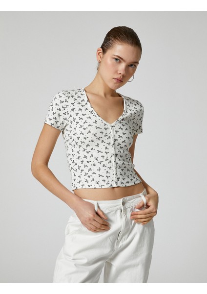 Crop Çiçekli Tişört Düğmeli V Yaka Ribanalı Slim Fit Kısa Kollu Pamuklu