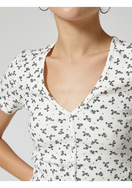 Crop Çiçekli Tişört Düğmeli V Yaka Ribanalı Slim Fit Kısa Kollu Pamuklu