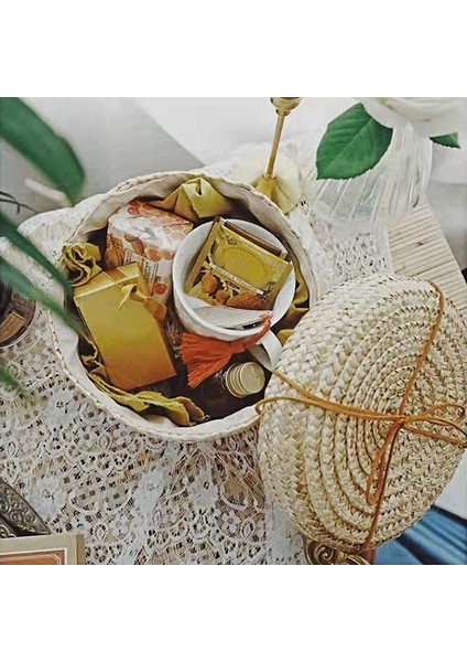 16X13CM Bir Stil El Yapımı Hasır Dokuma Kapaklı Depolama Sepeti Aperatif Organizatör Saklama Kutusu Çamaşır Sepetleri Rattan Depolama Çiçek Sepeti (Yurt Dışından) indirimleri