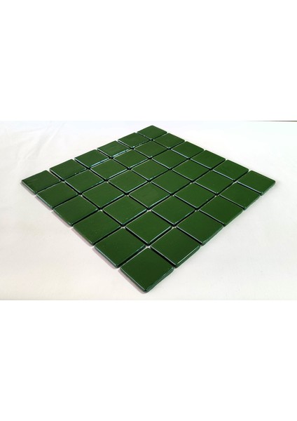Yaşam Alanlarının Tüm Yüzeyleri İçin Cam Mozaik. Cam Ölçüsü: 50X50 Mm. File Ölçüsü: 31.5X31.5 Cm. ( 1 Koli = 1 m2 fiyatıdır )