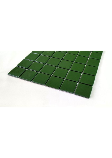 Yaşam Alanlarının Tüm Yüzeyleri İçin Cam Mozaik. Cam Ölçüsü: 50X50 Mm. File Ölçüsü: 31.5X31.5 Cm. ( 1 Koli = 1 m2 fiyatıdır )