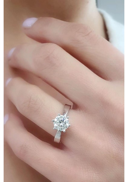 Sky Diamond Taşlı 925ayar Gümüş Üzerine Beyaz Altın Kaplama Tek Taş Yüzük fiyatları