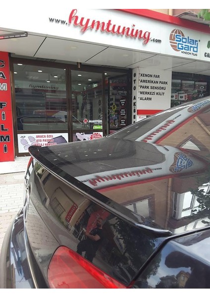 Volkswagen Passat B7 Parlak Siyah Spoyler (Sry)