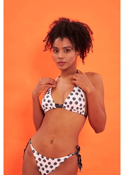 Beyaz Üçgen Bikini Takımı NR51417