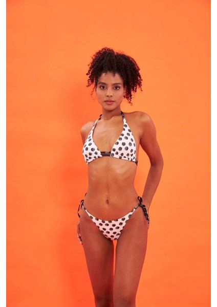 Beyaz Üçgen Bikini Takımı NR51417 fiyatları