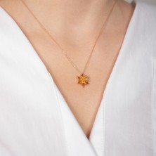 Hom Silver Jewelry 925 Ayar Gümüş Zirkon Taş Işlemeli Turuncu Renkli Lotus Kadın Kolye HSJ0034