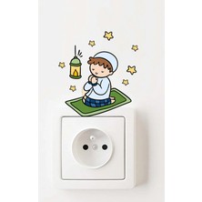 Kt Grup Priz- Ramazan Dua Eden Çocuk ve Fener Yıldızlar Dekoratif Priz Sticker