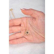 Jewelmim Gümüş 100 Dilde Seni Seviyorum Yazan Kar Tanesi Kolye 925 Ayar Gümüş Kolye Sarı Altın Kaplama Gümüş Kolye Bayan Gümüş Kolye Gümüş Kadın Kolye Gümüş Kar Tanesi Bayan Kolye Kadın Gümüş Kolye