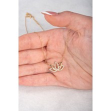 Jewelmim Lotus Çiçeği Gümüş Kolye 18 Ayar Sarı Altın Kaplama Lotus Çiçeği Kolyesi 925 Ayar Gümüş Kadın Kolye | Bayan Zirkon Taşlı Lotus Kamelya Çiçeği Gold Kadın Gümüş Kolye