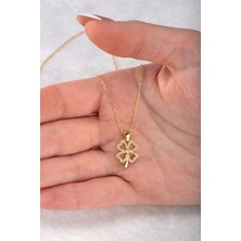 Jewelmim Yonca Gümüş Kolye 18 Ayar Sarı Altın Kaplama Şans Yoncası 925 Ayar Gümüş Kadın Kolye| Bayan Dört Yapraklı Yoncalı Zirkon Taşlı 4 Yapraklı Yonca Kolyesi Gold Kadın Gümüş Kolye