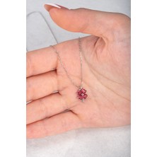 Jewelmim Gümüş Yakut Kırmızı Taşlı Kadın Yonca Kolye 18 Ayar Beyaz Altın Kaplama Şans Yoncası 925 Ayar Gümüş Kadın Kolye | Bayan 4 Dört Yapraklı Yonca Zirkon Taşlı Gümüş Yoncalı Kolye Yonca Kolyesi