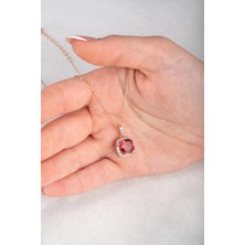 Jewelmim Gümüş Yakut Kırmızı Renkli Prenses Kare Taşlı Kolye 18 Ayar Sarı Altın Kaplama Prenses Kolyesi 925 Ayar Gümüş Kadın Kolye | Bayan Prenses Kesim Sallantılı Zirkon Taşlı Gold Kadın Gümüş Kolye