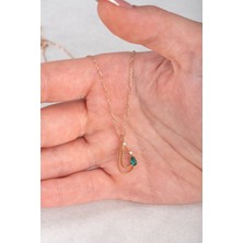 Jewelmim Zümrüt Yeşil Renkli Taşlı 18 Ayar Rose Altın Kaplama Gümüş Yeşil Damla Kolye 925 Ayar Gümüş Kadın Kolye | Bayan Zirkon Yeşil Taşlı Su Damlası Altın Kaplama Damla Taş Kadın Gümüş Kolye