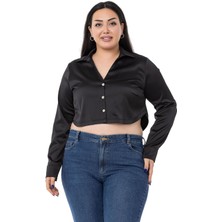 Disentis Modest Büyük Beden Saten Manşetli Siyah Crop Gömlek