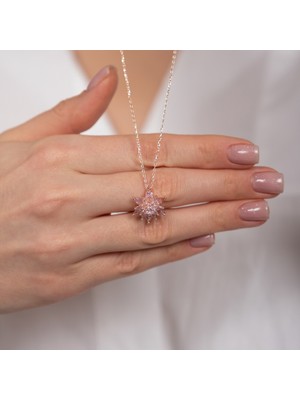 Hom Silver Jewelry 925 Ayar Gümüş Zirkon Taş Işlemeli Pembe Renkli Lotus Kadın Kolye HSJ0035