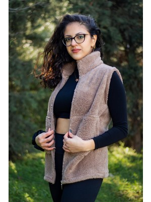 Azıcık Akıllı Kadın Vizon Sütlü Kahve Dik Yaka Kalın Peluş Fermuarlı Yelek 24KYLKK215