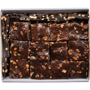 Bir Salkım Cevizli Keçiboynuzu Pestili