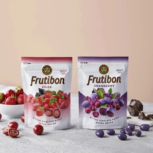 Kahve Dünyası Frutibon 2 Çeşit 1 Arada; Kahve Dünyası Frutibon Canberry Bitter Çikolata Kaplı 50 gr ve Kahve Dünyası Frutibon Çilekli Bitter Çikolata Kaplı 50 gr