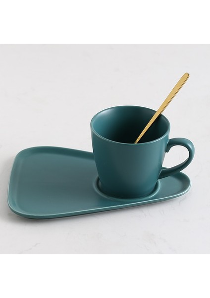 Yeşil Stil Avrupa Lüks Seramik Ofis Kahve Fincanı ve Tabağı Seti Süt Çay Kupaları Doğum Günü Çiftler Hediyeler Kaşık ile Arkadaşlar Fincan Hediye Kutusu (Yurt Dışından)