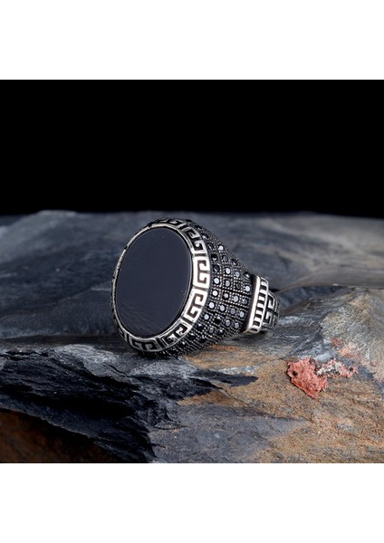 Oval Model Onix Taşlı 925 Ayar Gümüş Yüzük fiyatları