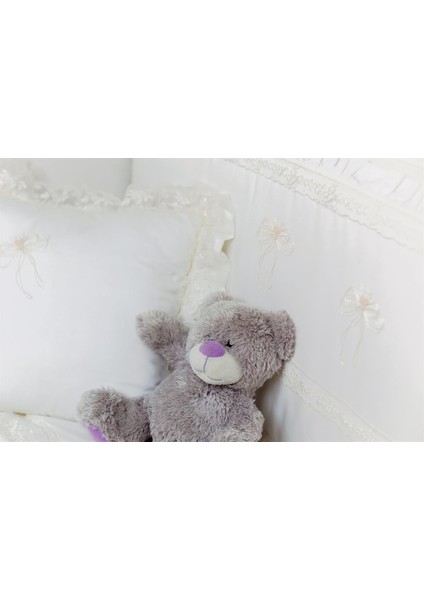 Fiyonk Nakışlı Yatak Koruma Pembe Nakışlı fiyatları