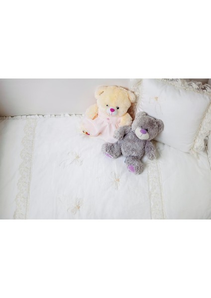 Fiyonk Nakışlı Yatak Koruma Pembe Nakışlı modelleri