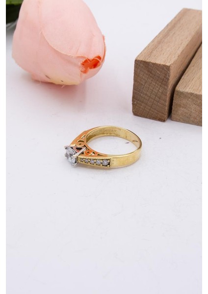 14 Ayar Altın Yüzük Tek Taş Kadın Yüzük LKYZK1399 modelleri