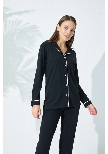 Beyaz Şeritli Biyeli ve Düğmeli Kadın Pijama Takımı