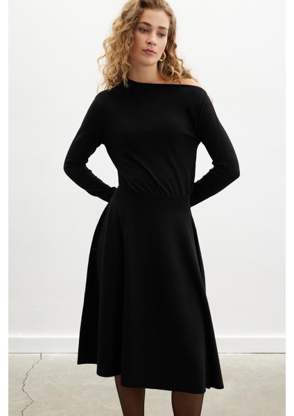 Styleboom x Peraluna Mayfaır Dress Yaka Büzgü Detaylı Tek Omuz Açık Kadın Triko Elbise - Siyah fiyatları