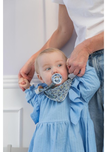 x Liberty Bandana Bib Chamomile Lawn-B.blue