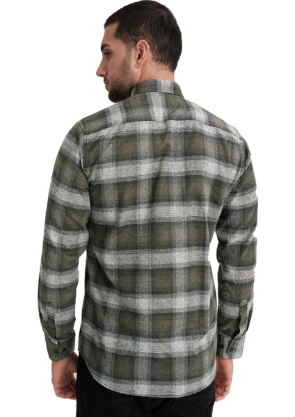 Erkek Koyu Yeşil Kışlık Cepli Klasik Kesim Gömlek modelleri