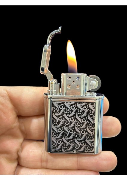 Gümüş Siyah Işlemeli Gazlı Metal Çakmak 109463