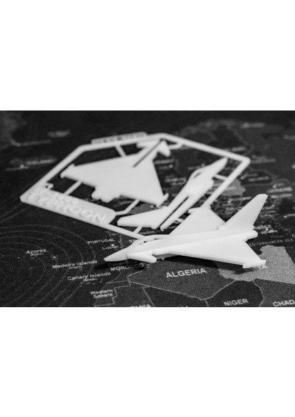 EF-2000 Typhoone Uçak Maketi Kit Kartı