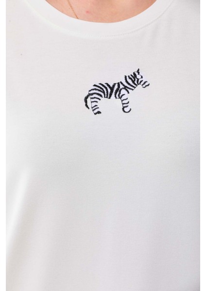 Kadın Zebra Desenli Kısa Kol Bluz 23118 Ekru