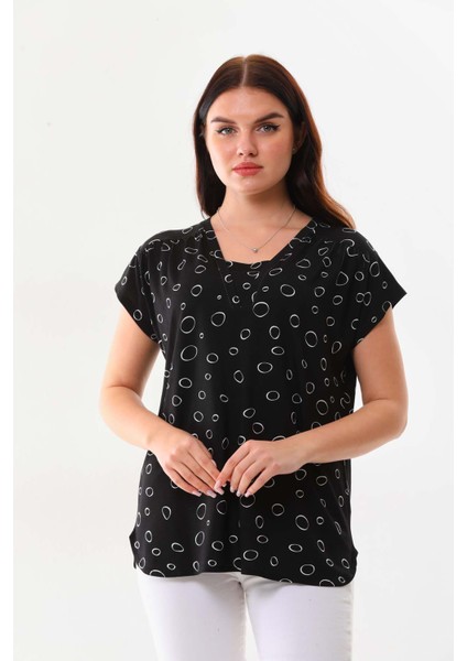 Kadın Desenli V Yaka Kısa Kol Bluz 23126 Siyah